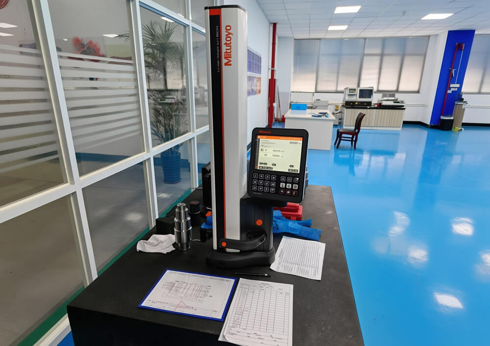 Контроль точности шлицев вала ESPRA ECD31638 на цифровом высотомере Mitutoyo